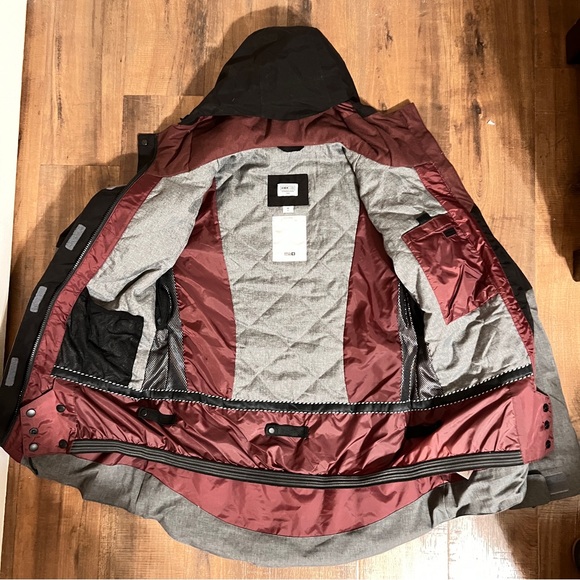 Ride NWT NEVER WORN snowboarding jacket - Picture 2 of 14